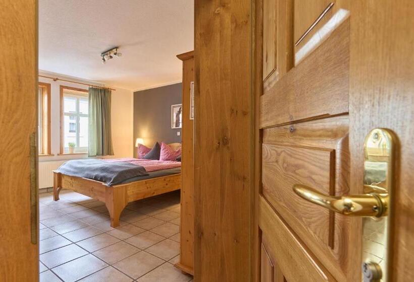 Landhotel Brauner Hirsch