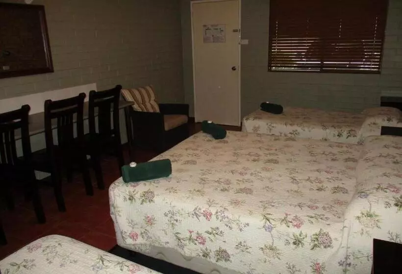 モーテル Barcaldine Country Motor Inn