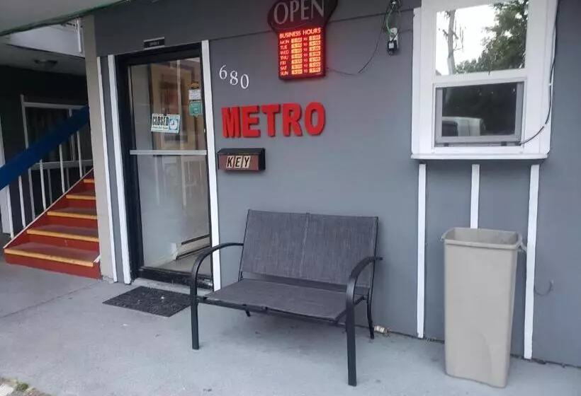مُتل Metro Inn