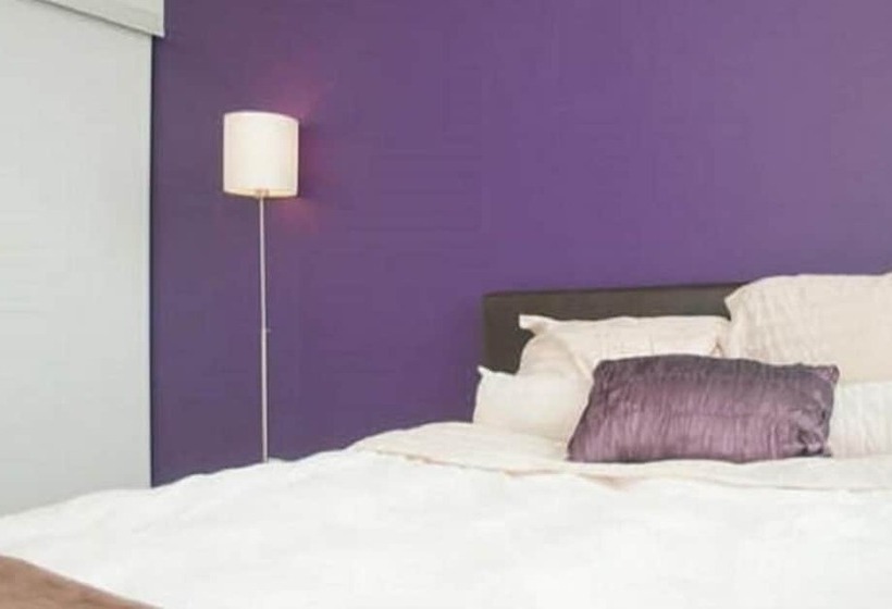 Nge Stays   Downtown Suite Lake View