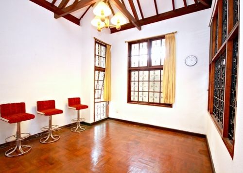 펜션 De Kapten Cottage Setiabudi