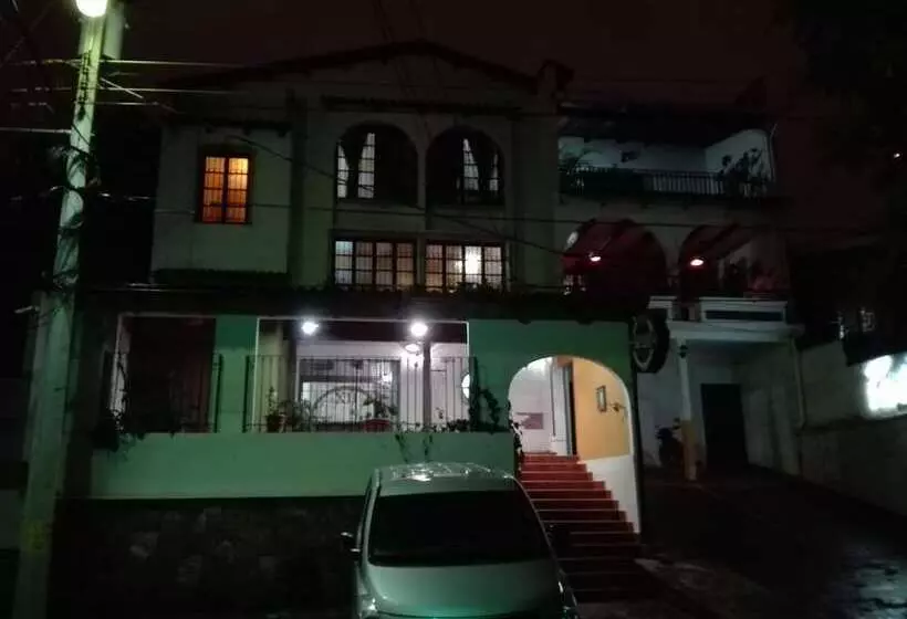 President House Hotel   Hostel