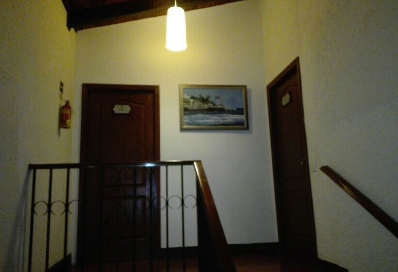 President House Hotel   Hostel