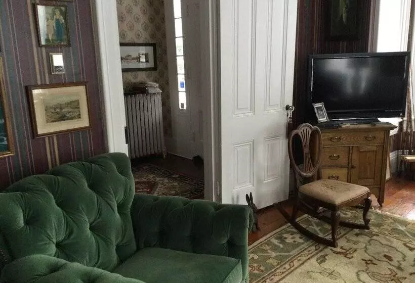 Riffles And Runs B & B