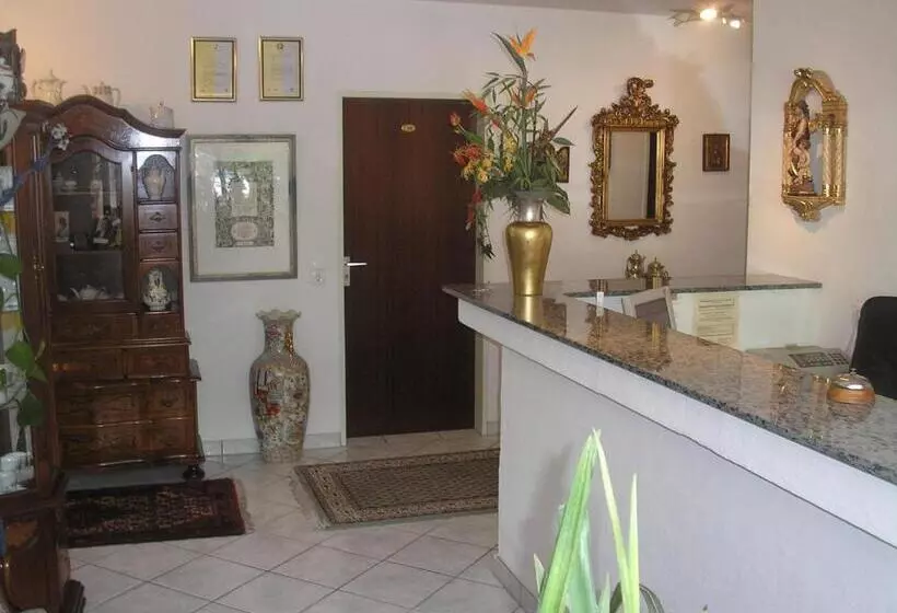Aamiaismajoitus (B&B) Rheingold Garni