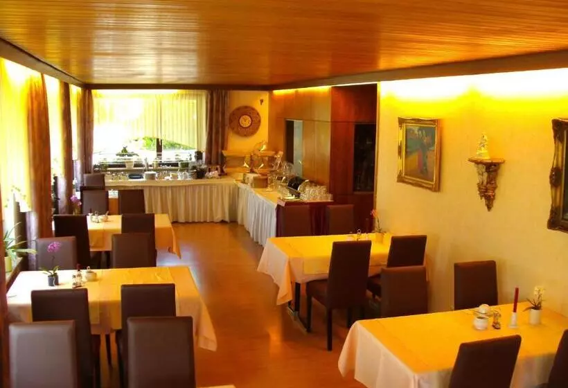 Aamiaismajoitus (B&B) Rheingold Garni