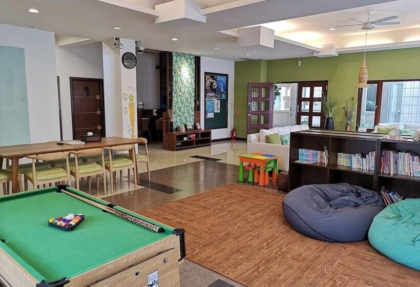 تختخواب و صبحانه Beachcastle & Sea View Villa