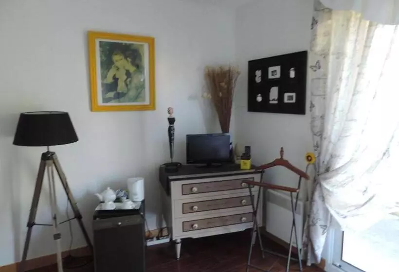 Aamiaismajoitus (B&B) Villa Des Hortensias
