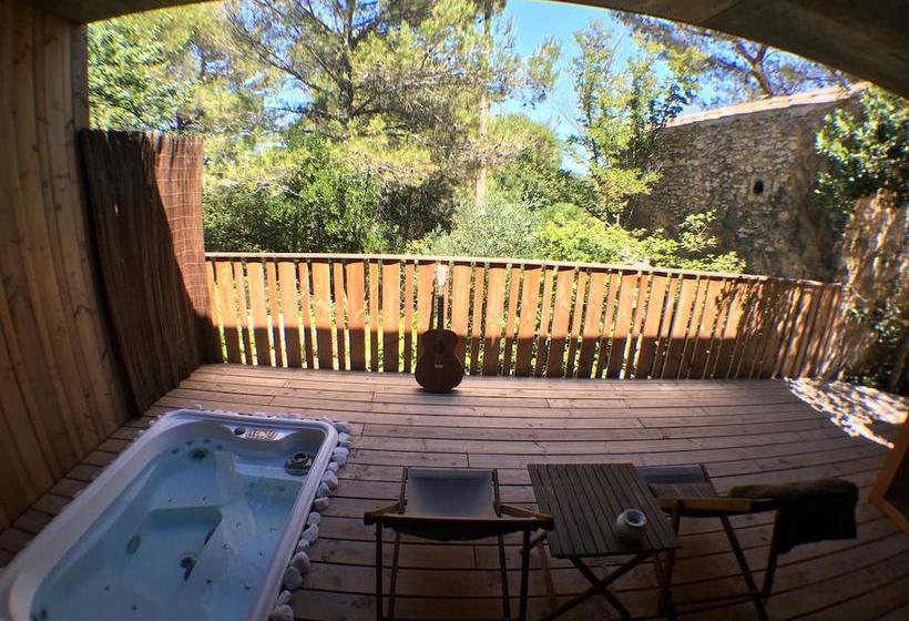 Bien Loin D Ici Spa B&b