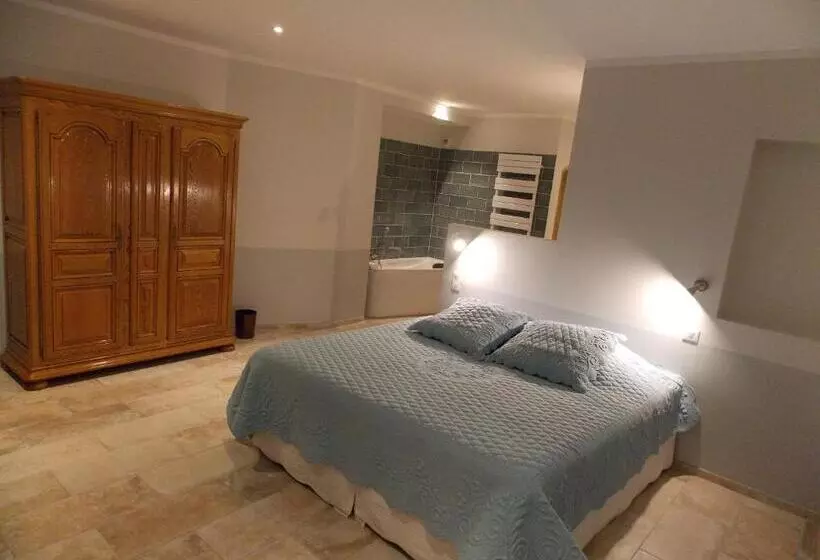 ホテル Au Relais Provencal