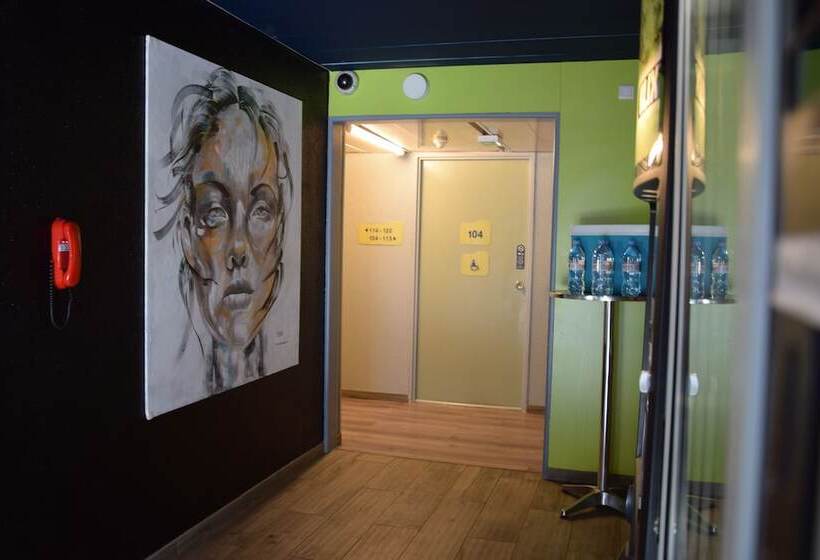 Отель Design Booking