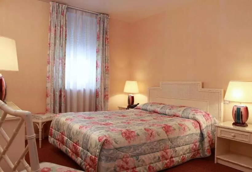 Hotelli Hôtel Le Roosevelt