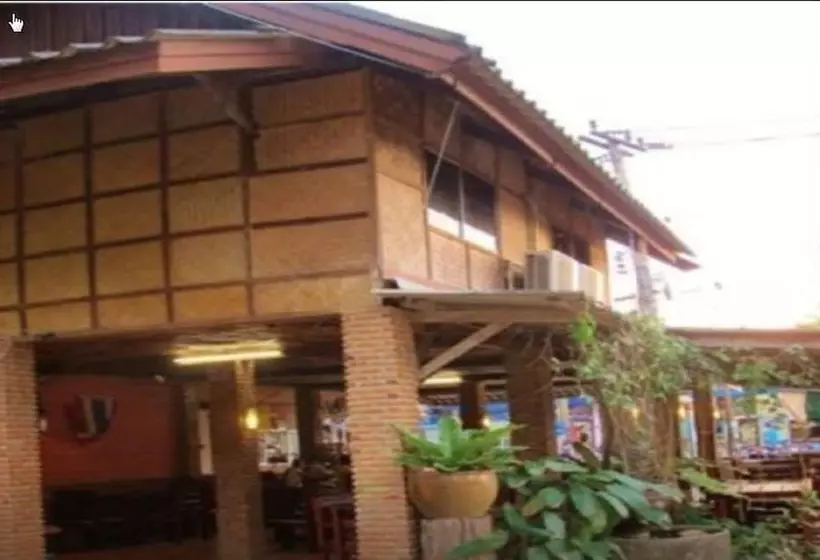 ホテル Jinda Resort