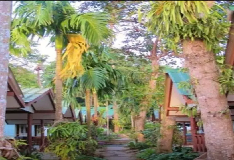 ホテル Jinda Resort