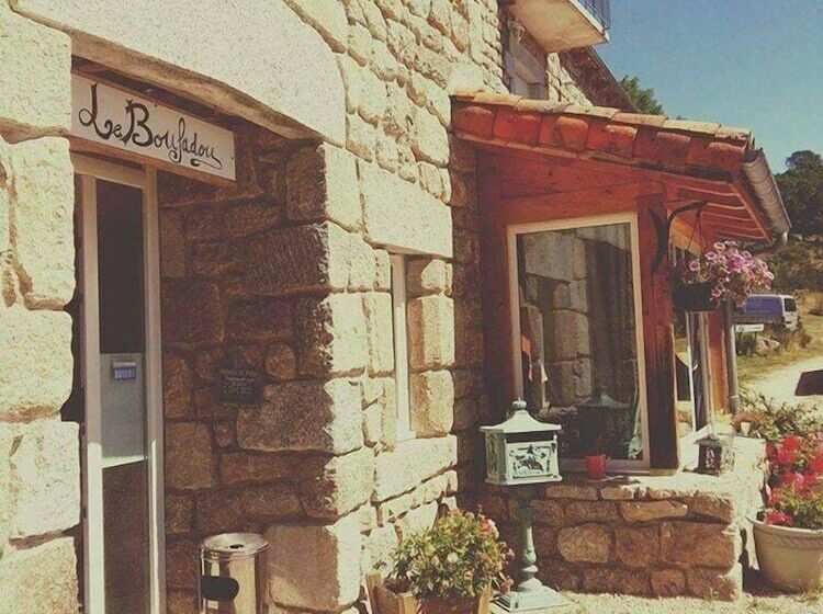 Отель Le Boufadou