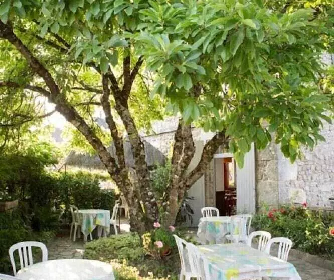 ホテル Restaurant Le Sully