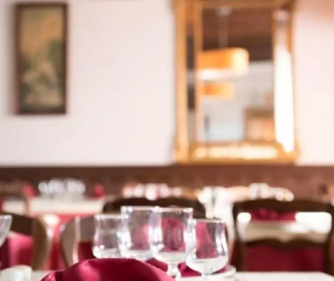 ホテル Restaurant Le Sully