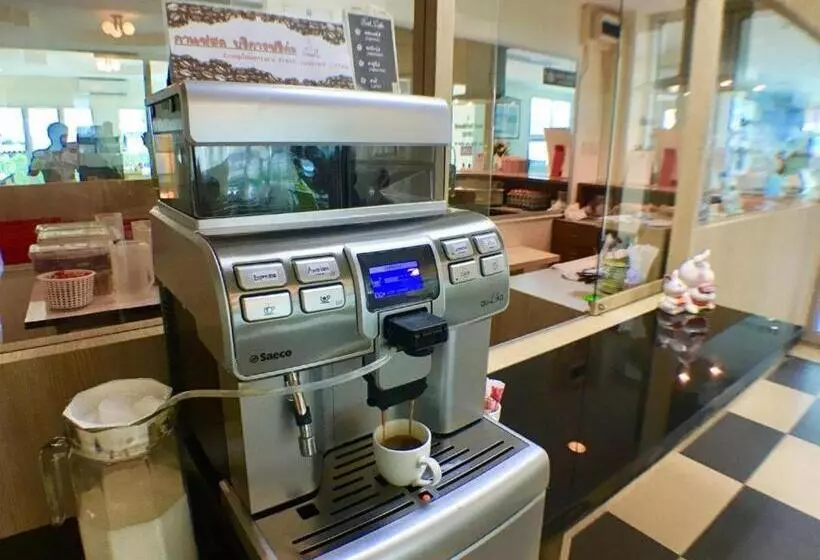 هتل Trat Center