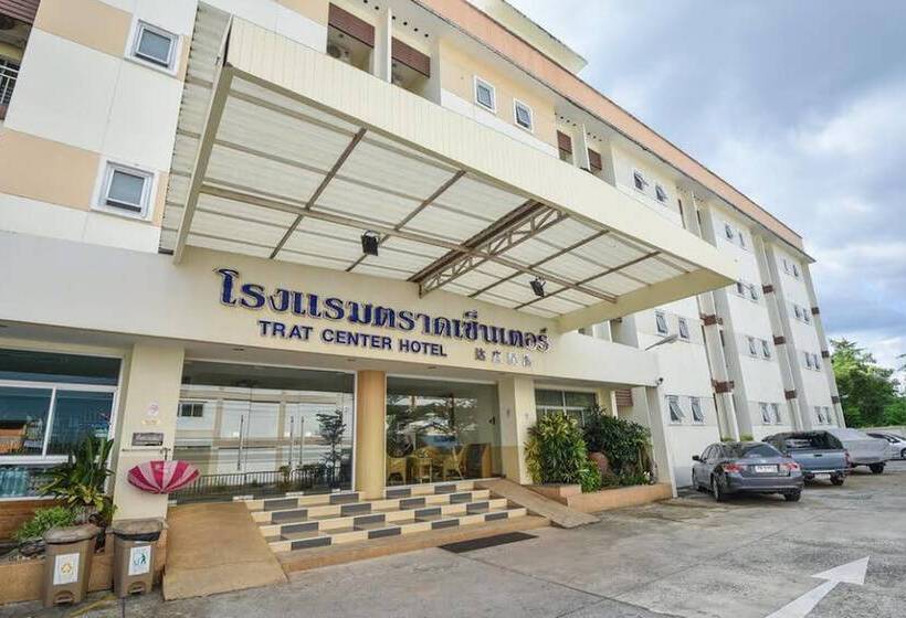 Отель Trat Center