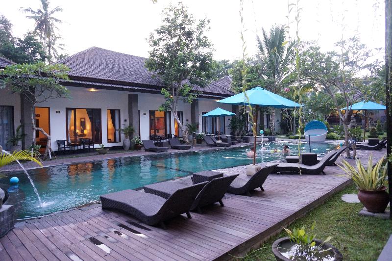 Ubud Raya Boutique
