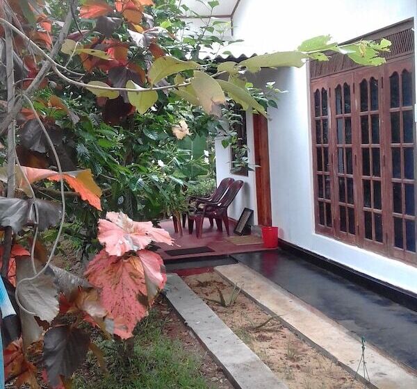 بنسيون Elephant Safari Lodge Sigiriya Junction