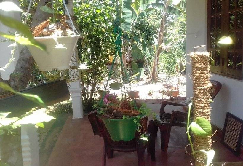 بنسيون Elephant Safari Lodge Sigiriya Junction