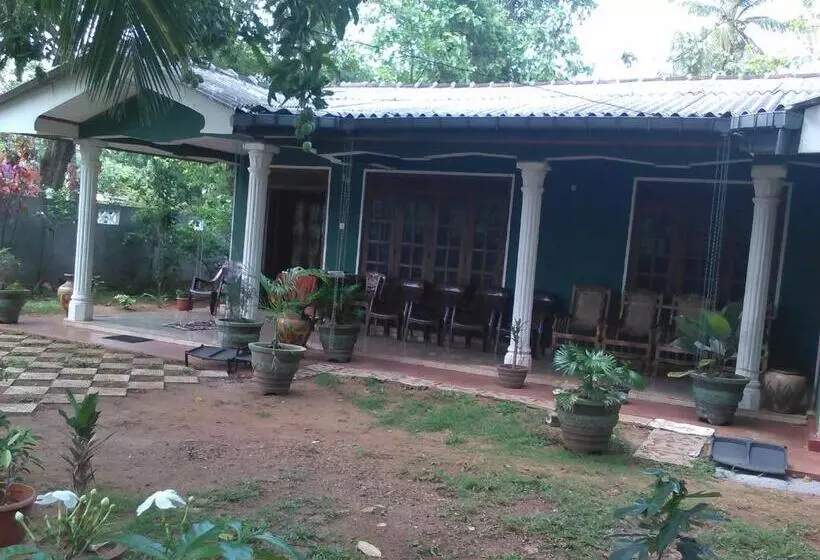 Majatalo Elephant Safari Lodge Sigiriya Junction