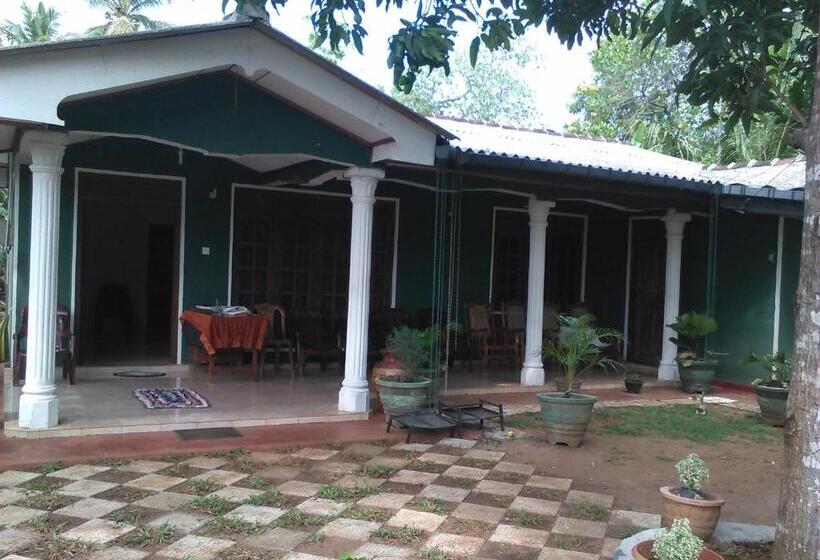 بنسيون Elephant Safari Lodge Sigiriya Junction