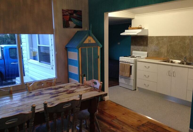 The Spotted Salmon Cottage