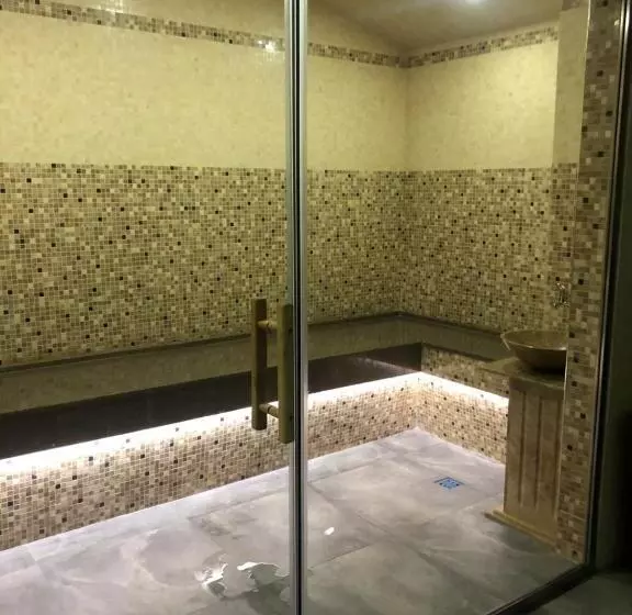 Astor Hotel & Spa