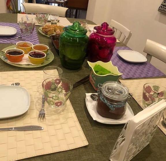 تختخواب و صبحانه Al Decoro