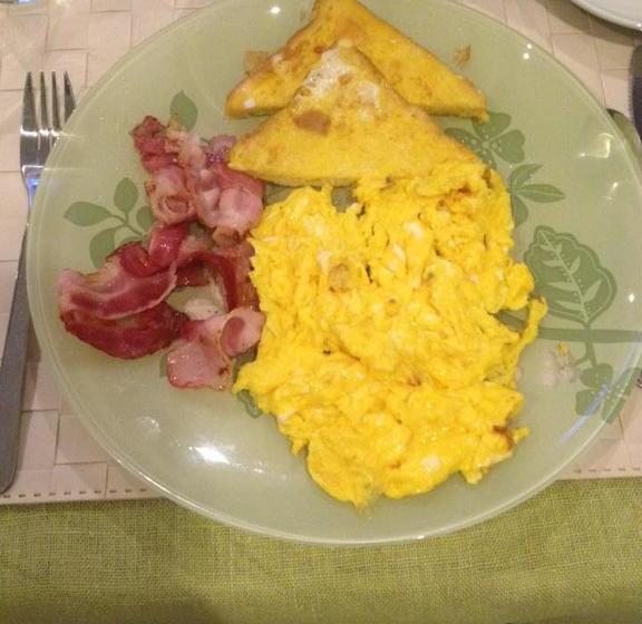 تختخواب و صبحانه Al Decoro