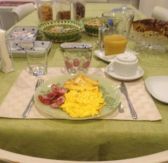 تختخواب و صبحانه Al Decoro