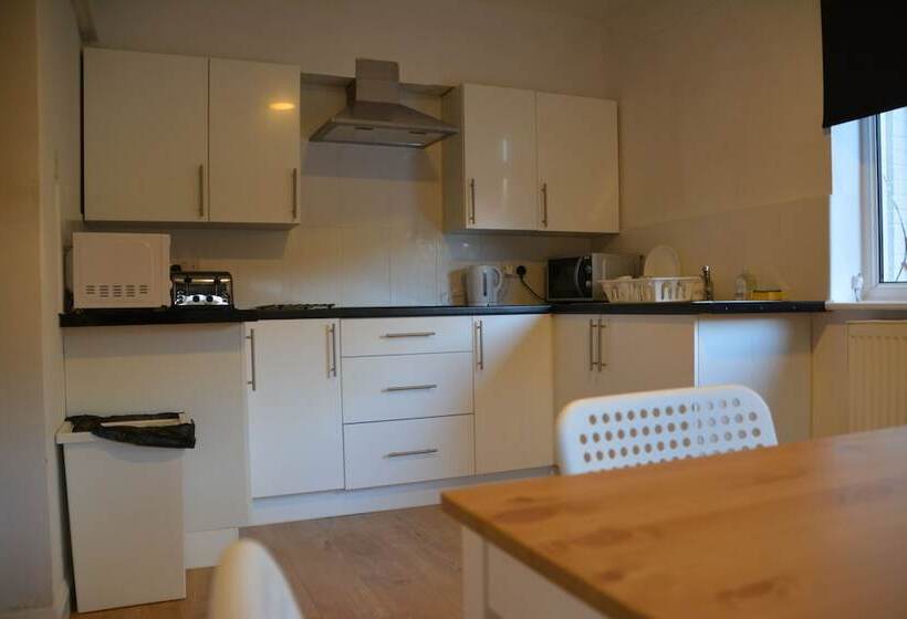 مبيت وإفطار Bow Guest House