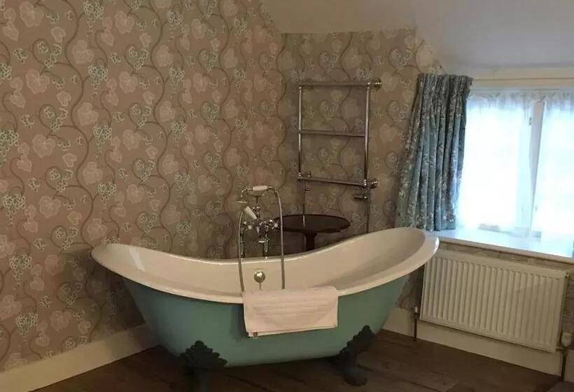 ベッドアンドブレックファースト Clare Cottage