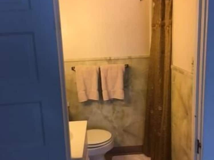 ベッドアンドブレックファースト Victorian Charm Inn