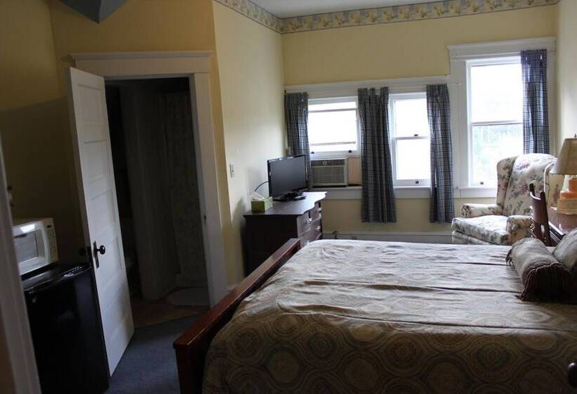 ベッドアンドブレックファースト Victorian Charm Inn