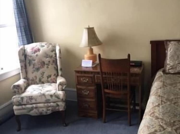 ベッドアンドブレックファースト Victorian Charm Inn