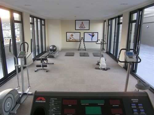 Four Seasons Apartments