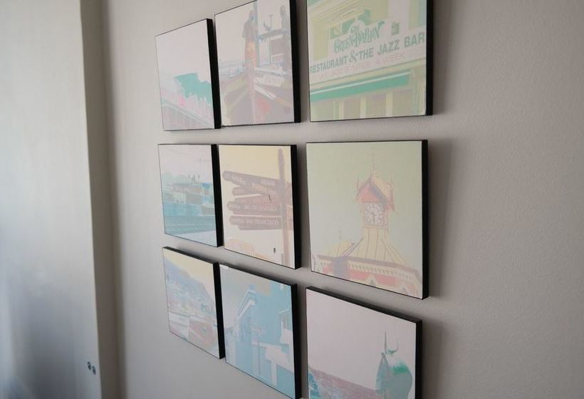 Four Seasons Apartments