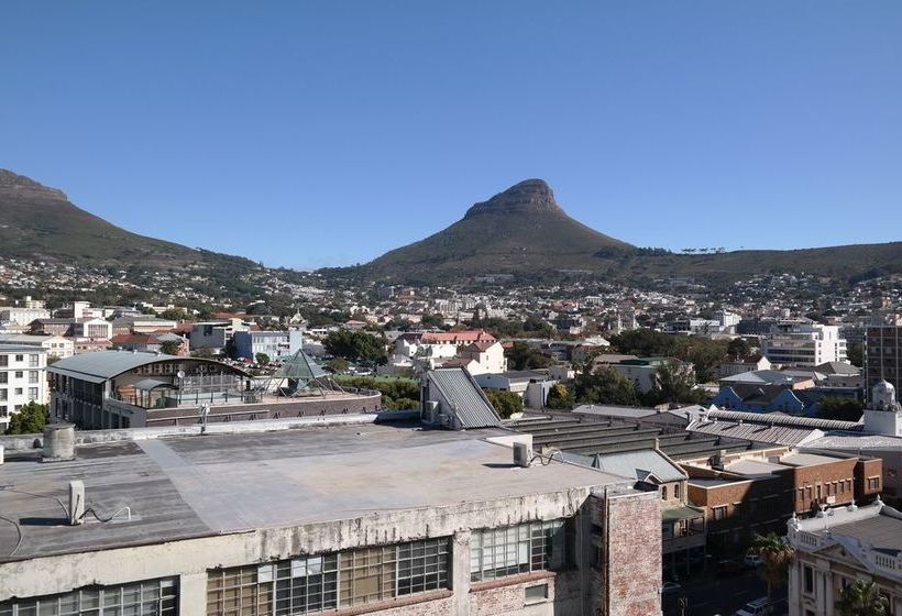 Four Seasons Apartments