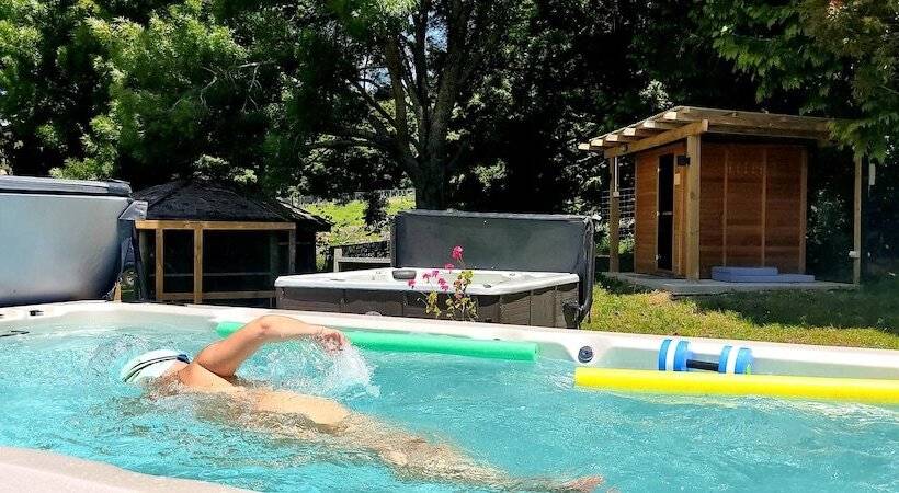 Golden Caves   Bed & Breakfast