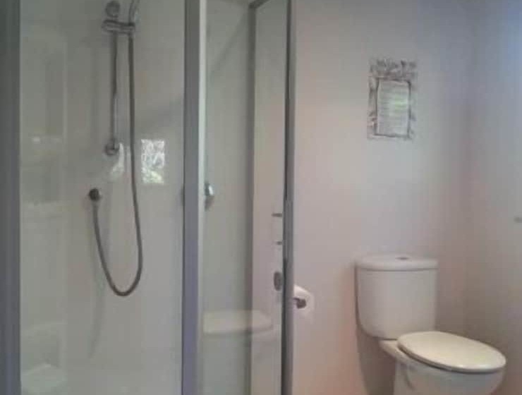 Golden Caves   Bed & Breakfast