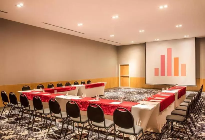 ホテル Fiesta Inn Los Mochis