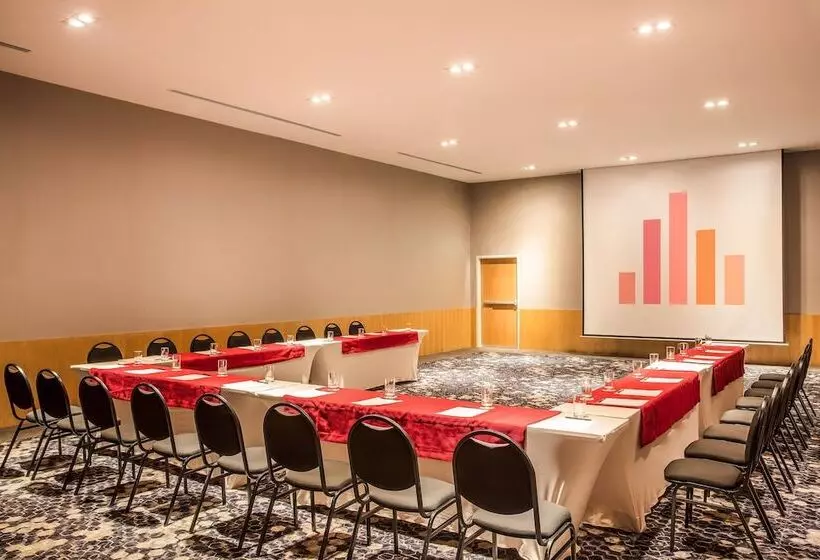 ホテル Fiesta Inn Los Mochis