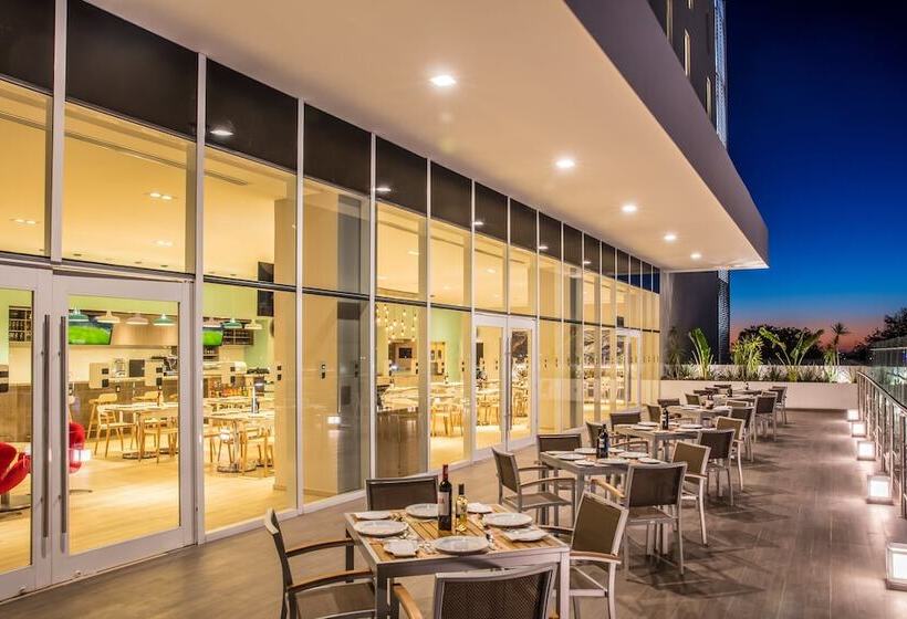 호텔 Fiesta Inn Los Mochis