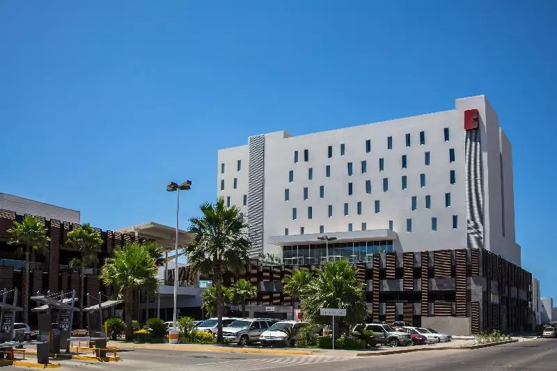 ホテル Fiesta Inn Los Mochis