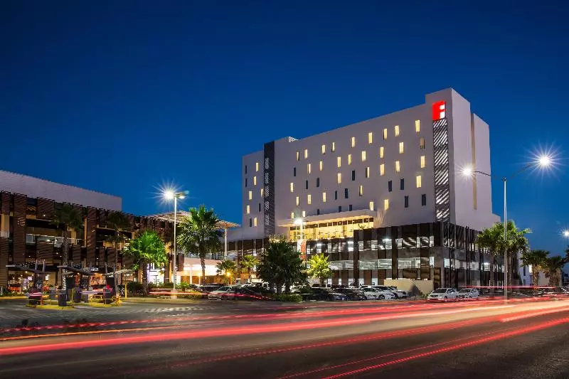 ホテル Fiesta Inn Los Mochis