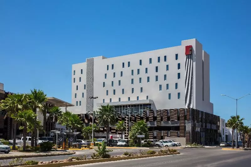 ホテル Fiesta Inn Los Mochis