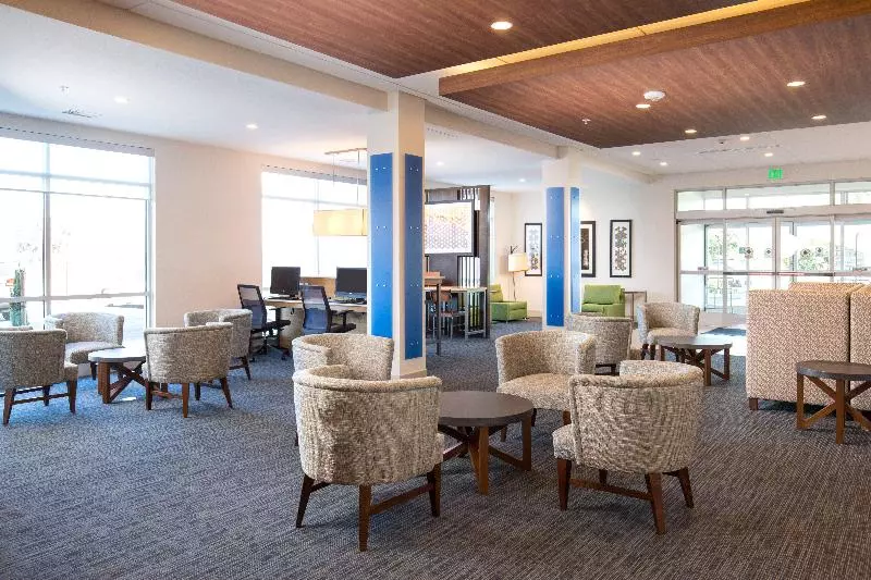 ホテル Holiday Inn Express Visalia Sequoia Gateway Area, An Ihg